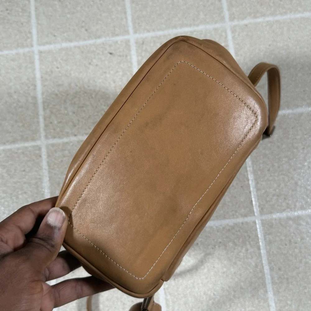 Vintage Coach Tan Leather Legacy Backpack Flap Drawstring Shoulder Bag L2W-9858